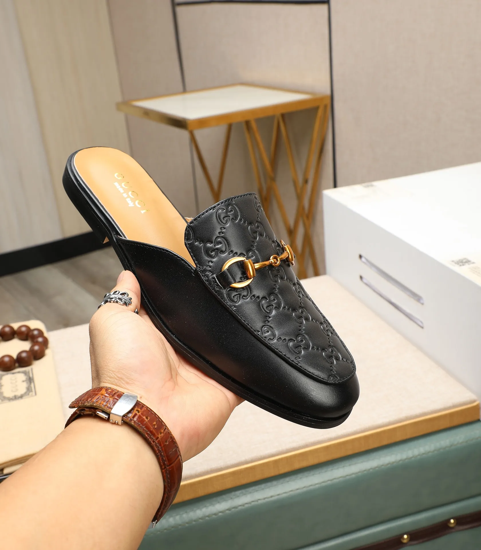 Men's clothing and shoes 💰380 (Gucci) The latest 🎁🎁 casual and fashionable men's shoes 👟 from the official website, hot style 💥 style is simple and elegant, exclusive for trendy men. Unique official website latest brand double G elements 👑 original Gucci decoration, fashionable and generous, original material original calfskin, ✅ fully imported first-layer pigskin lining, official website designated wear-resistant, lightweight original rubber casual outsole, counter classic model taken in kind, 38-44 black and white optional